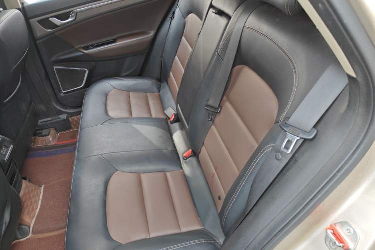 Used Geely Auto Emgrand GL 2018 1.4T DCT Prestige Smart Connectivity Version Left Rear Seat