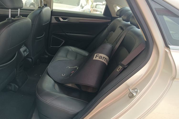 Used Geely Auto Emgrand GL 2018 1.8L DCT Elite Smart Connectivity Version Left Rear Seat