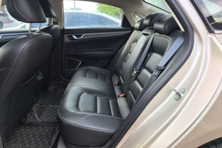 Used Geely Auto Emgrand GL 2018 1.4T DCT Elite Smart Connectivity Version Left Rear Seat