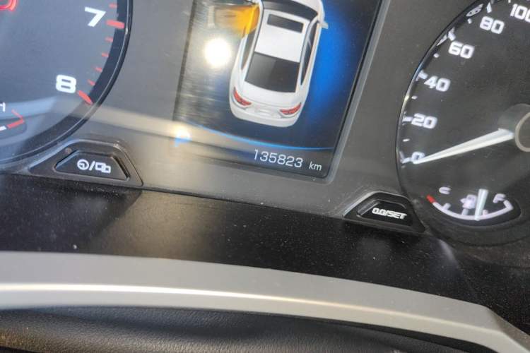 Used Geely Auto Emgrand GL 2018 1.8L DCT Elite Smart Connectivity Version Odometer Close Up