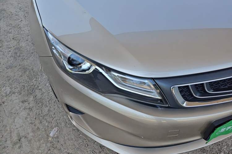 Used Geely Auto Emgrand GL 2018 1.4T DCT Prestige Smart Connectivity Version Right Front Headlight
