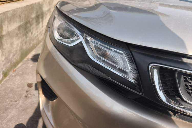 Used Geely Auto Emgrand GL 2018 1.8L DCT Elite Smart Connectivity Version Right Front Headlight
