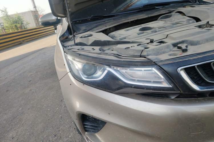 Used Geely Auto Emgrand GL 2018 1.8L Manual Elite Smart Connectivity Version Right Front Headlight