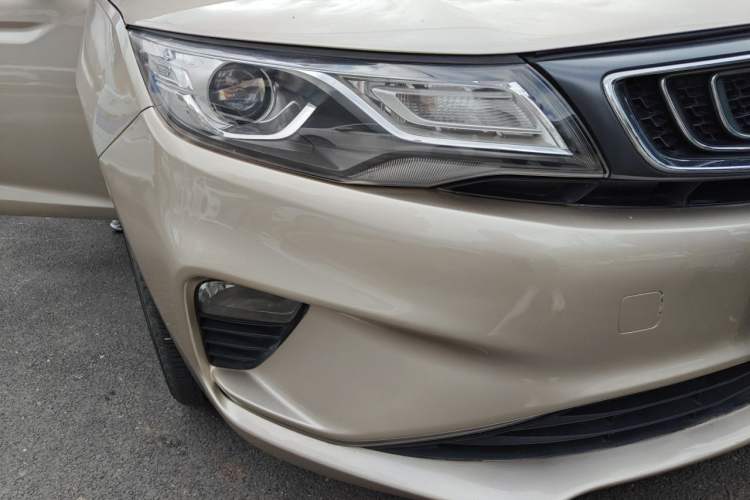 Used Geely Auto Emgrand GL 2018 1.4T DCT Prestige Smart Connectivity Version Right Front Headlight