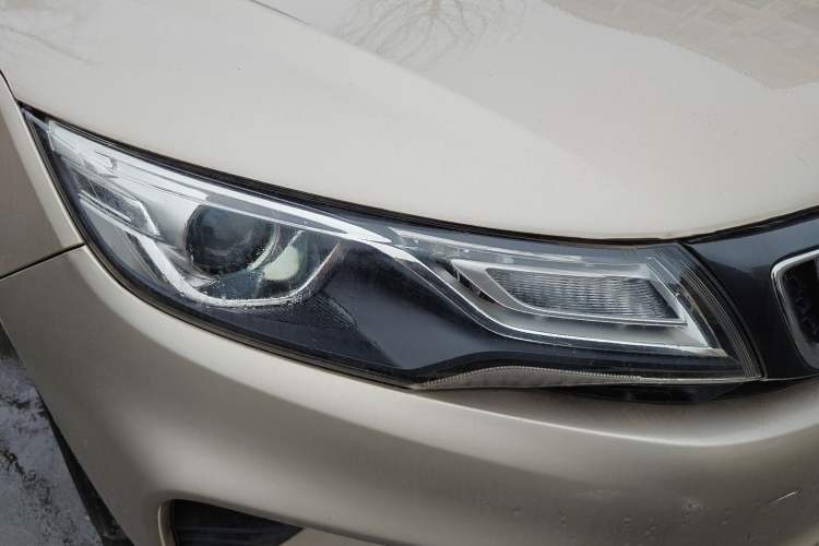 Used Geely Auto Emgrand GL 2018 1.4T Manual Elite Smart Connectivity Version Right Front Headlight