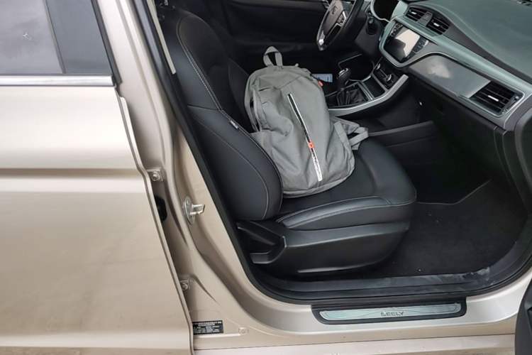 Used Geely Auto Emgrand GL 2018 1.4T Manual Elite Smart Connectivity Version Right Front Seat