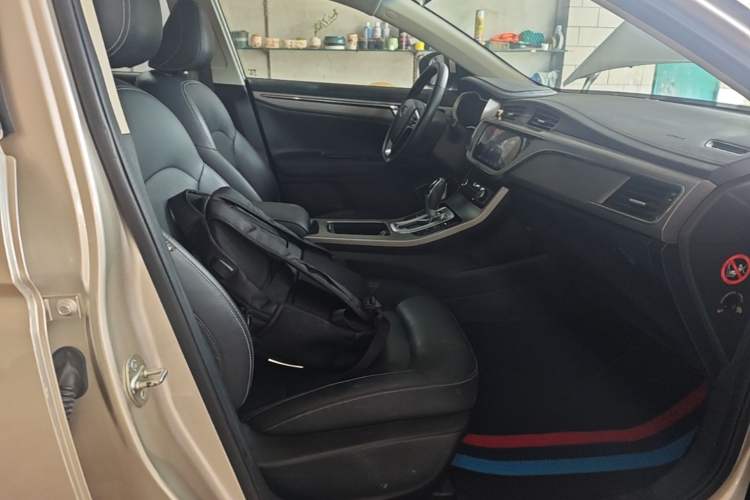 Used Geely Auto Emgrand GL 2018 1.8L DCT Elite Smart Connectivity Version Right Front Seat