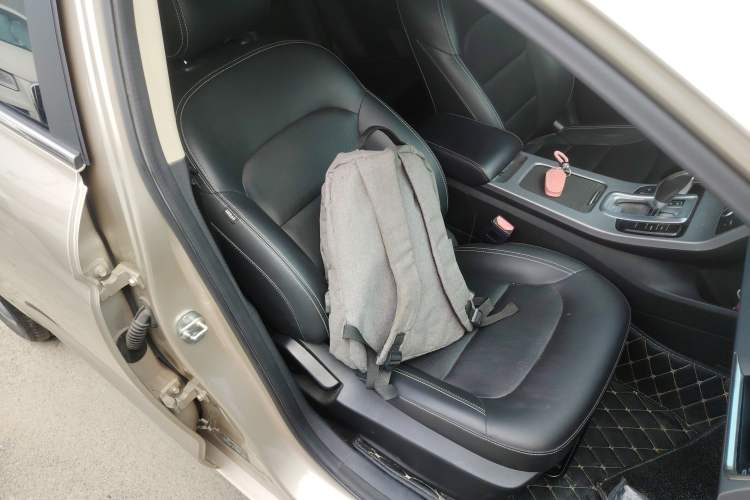 Used Geely Auto Emgrand GL 2018 1.4T DCT Elite Smart Connectivity Version Right Front Seat