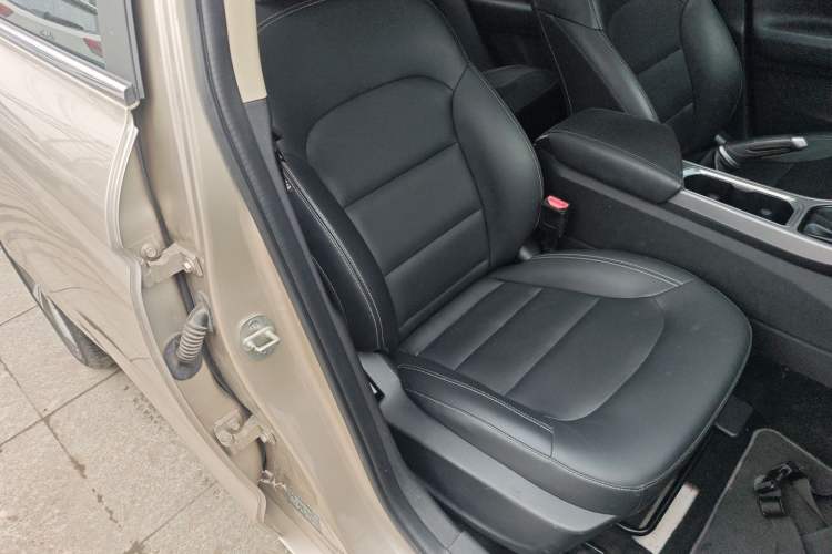 Used Geely Auto Emgrand GL 2018 1.8L Manual Elite Smart Connectivity Version Right Front Seat