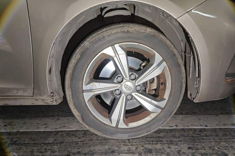 Used Geely Auto Emgrand GL 2018 1.8L DCT Elite Smart Connectivity Version Right Front Wheel Hub