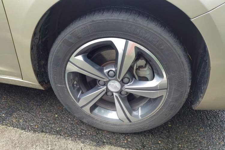 Used Geely Auto Emgrand GL 2018 1.4T DCT Elite Smart Connectivity Version Right Front Wheel Hub