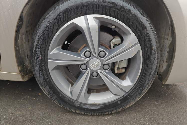 Used Geely Auto Emgrand GL 2018 1.4T Manual Elite Smart Connectivity Version Right Front Wheel Hub