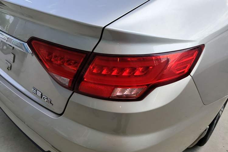 Used Geely Auto Emgrand GL 2018 1.4T DCT Elite Smart Connectivity Version Right Rear Taillight