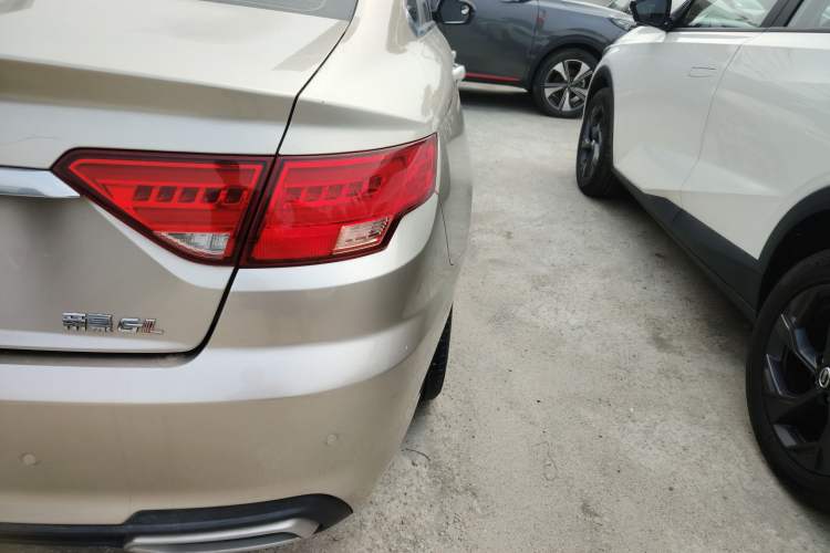 Used Geely Auto Emgrand GL 2018 1.4T DCT Elite Smart Connectivity Version Right Rear Taillight