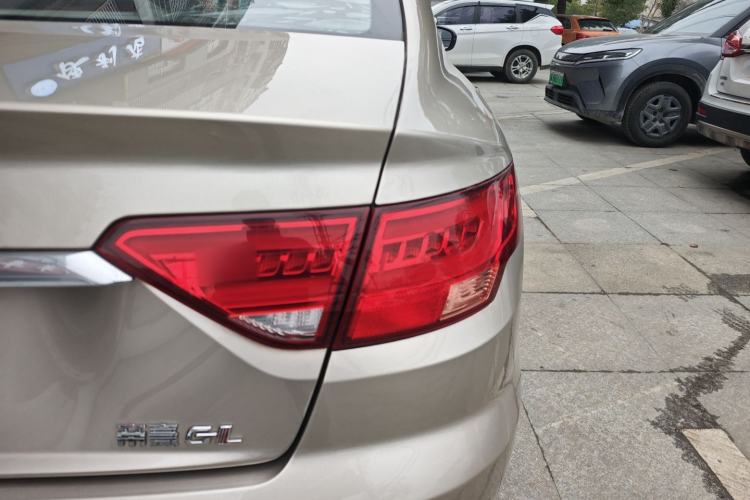 Used Geely Auto Emgrand GL 2018 1.8L Manual Elite Smart Connectivity Version Right Rear Taillight