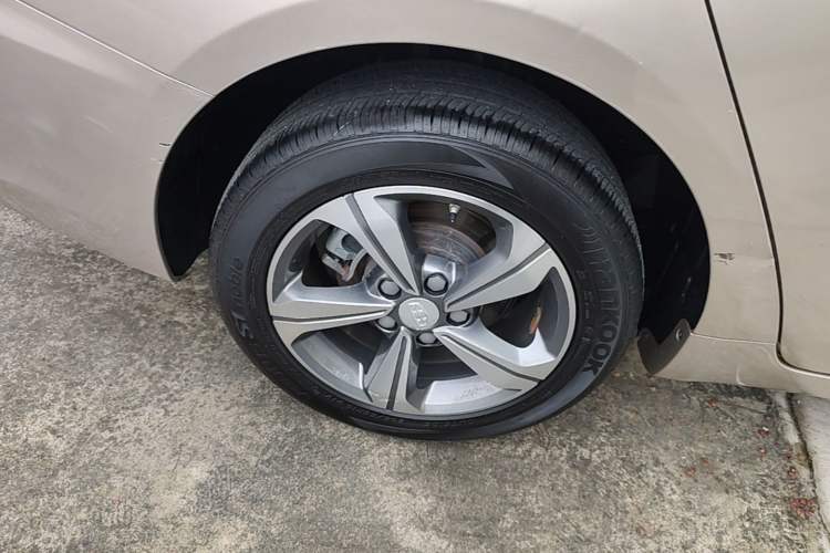 Used Geely Auto Emgrand GL 2018 1.4T Manual Elite Smart Connectivity Version Right Rear Wheel Hub