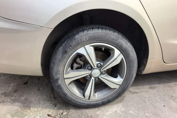 Used Geely Auto Emgrand GL 2018 1.4T DCT Elite Smart Connectivity Version Right Rear Wheel Hub