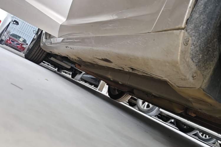 Used Geely Auto Emgrand GL 2018 1.4T DCT Elite Smart Connectivity Version Right Side Sill