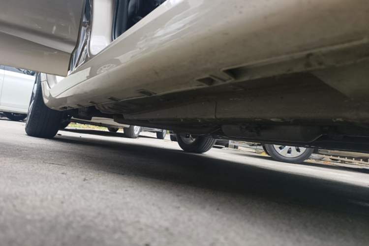 Used Geely Auto Emgrand GL 2018 1.4T DCT Elite Smart Connectivity Version Right Side Sill