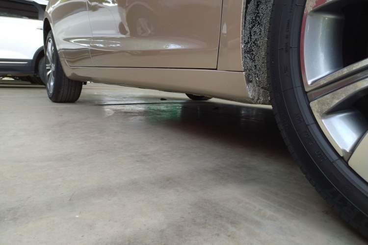 Used Geely Auto Emgrand GL 2018 1.4T DCT Prestige Smart Connectivity Version Right Side Sill