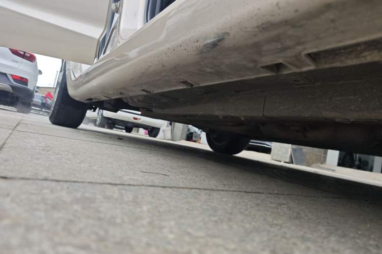 Used Geely Auto Emgrand GL 2018 1.8L Manual Elite Smart Connectivity Version Right Side Sill
