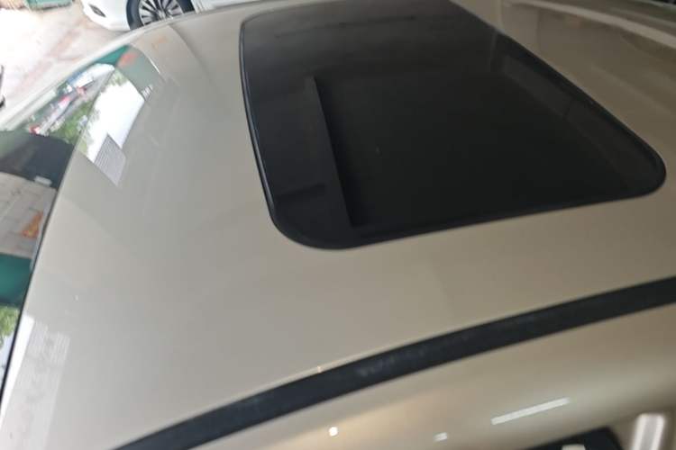 Used Geely Auto Emgrand GL 2018 1.8L DCT Elite Smart Connectivity Version Roof