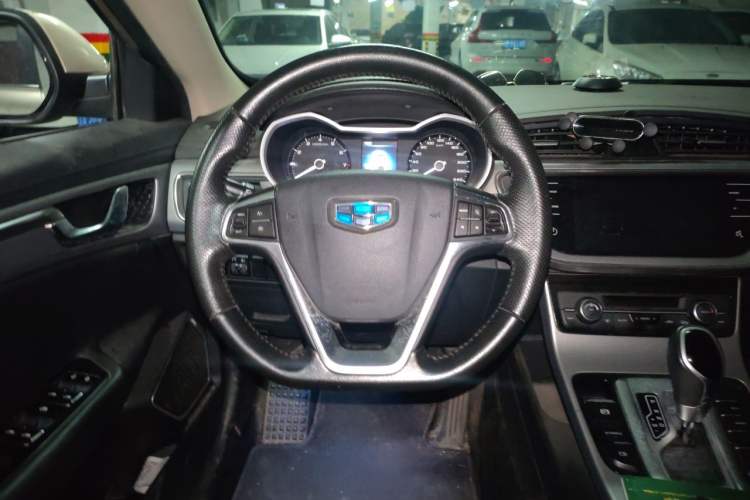 Used Geely Auto Emgrand GL 2018 1.8L DCT Elite Smart Connectivity Version Steering Wheel