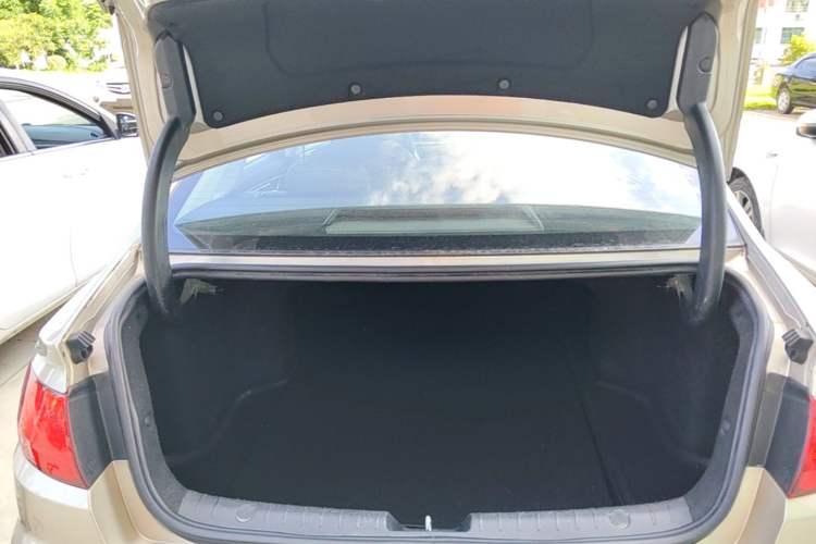 Used Geely Auto Emgrand GL 2018 1.4T DCT Elite Smart Connectivity Version Trunk