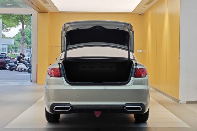 Used Geely Auto Emgrand GL 2018 1.4T DCT Elite Smart Connectivity Version Trunk