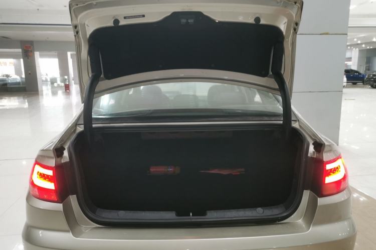 Used Geely Auto Emgrand GL 2018 1.4T DCT Elite Smart Connectivity Version Trunk