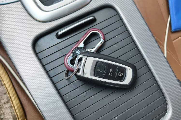 Used Geely Auto Emgrand GL 2018 1.4T DCT Prestige Smart Connectivity Version Vehicle Key