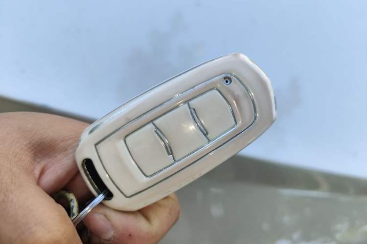 Used Geely Auto Emgrand GL 2018 1.8L DCT Elite Smart Connectivity Version Vehicle Key