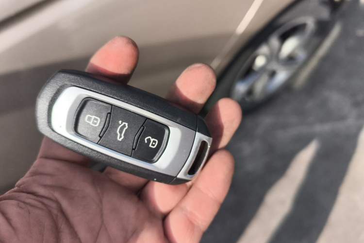 Used Geely Auto Emgrand GL 2018 1.8L DCT Elite Smart Connectivity Version Vehicle Key