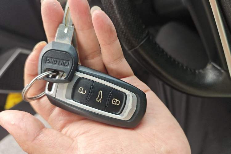 Used Geely Auto Emgrand GL 2018 1.8L DCT Elite Smart Connectivity Version Vehicle Key