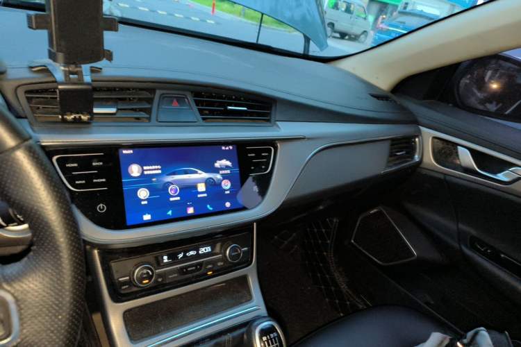 Used Geely Auto Emgrand GL 2018 1.4T Manual Elite Smart Connectivity Version Audio And AC Panel
