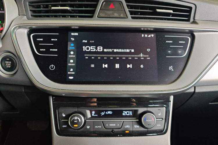 Used Geely Auto Emgrand GL 2018 1.4T DCT Prestige Smart Connectivity Version Audio And AC Panel