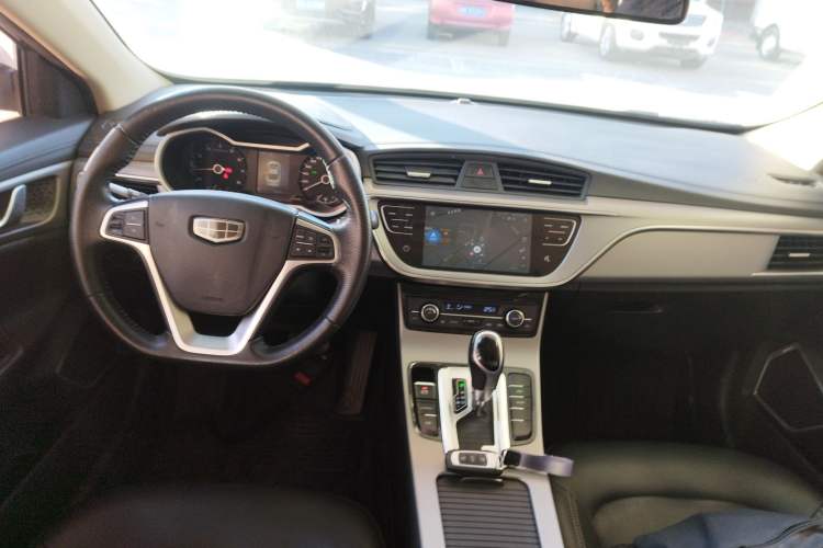 Used Geely Auto Emgrand GL 2018 1.8L DCT Elite Smart Connectivity Version Center Console