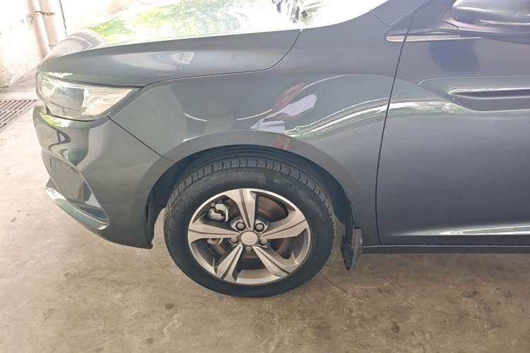 Used Geely Auto Emgrand GL 2018 1.8L DCT Elite Smart Connectivity Version Exterior 4