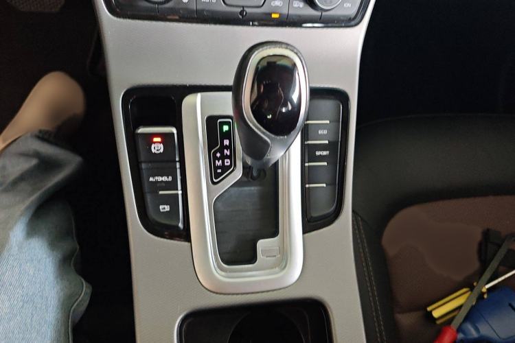 Used Geely Auto Emgrand GL 2018 1.4T DCT Prestige Smart Connectivity Version Gear Lever