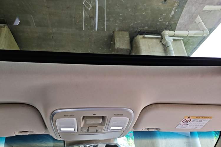 Used Geely Auto Emgrand GL 2018 1.8L DCT Elite Smart Connectivity Version Headliner