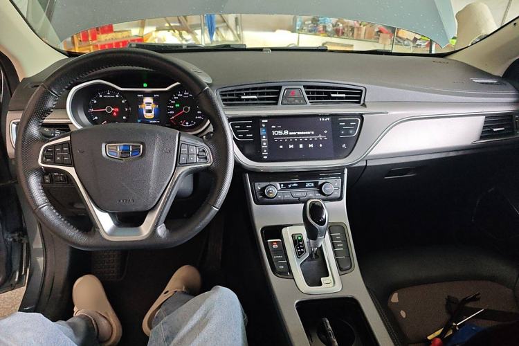 Used Geely Auto Emgrand GL 2018 1.4T DCT Prestige Smart Connectivity Version Interior 2