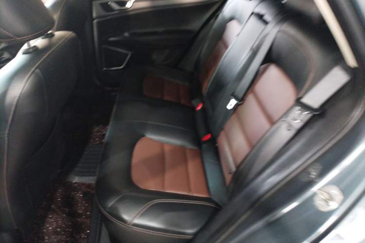Used Geely Auto Emgrand GL 2018 1.4T DCT Prestige Smart Connectivity Version Interior 4