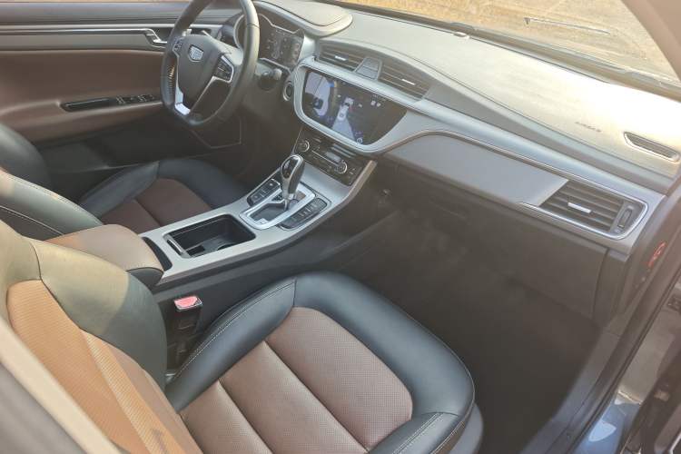 Used Geely Auto Emgrand GL 2018 1.4T DCT Prestige Smart Connectivity Version Interior 4