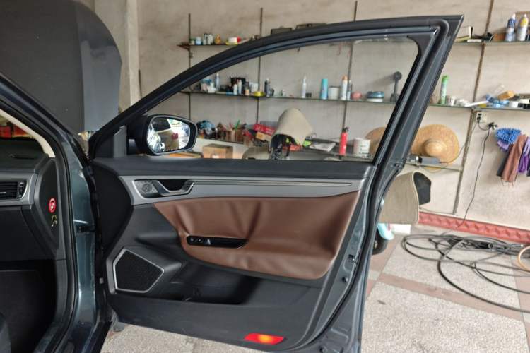 Used Geely Auto Emgrand GL 2018 1.4T DCT Prestige Smart Connectivity Version Interior 5