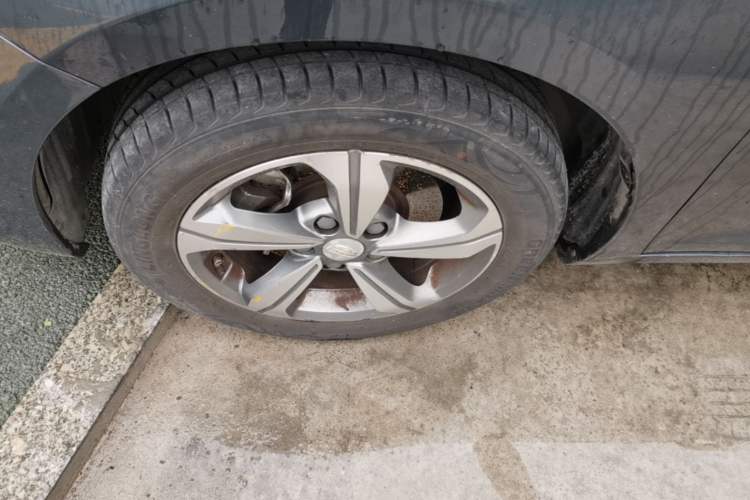 Used Geely Auto Emgrand GL 2018 1.8L Manual Elite Smart Connectivity Version Left Front Wheel Hub