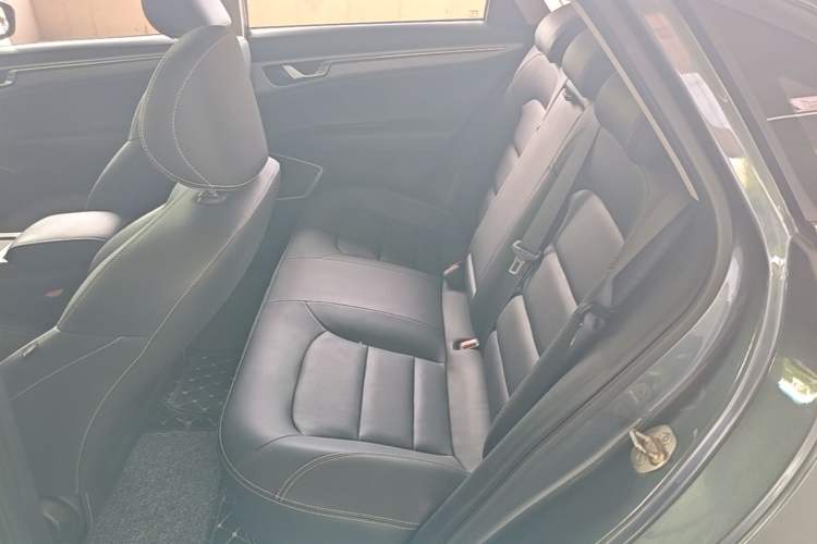 Used Geely Auto Emgrand GL 2018 1.8L DCT Elite Smart Connectivity Version Left Rear Seat