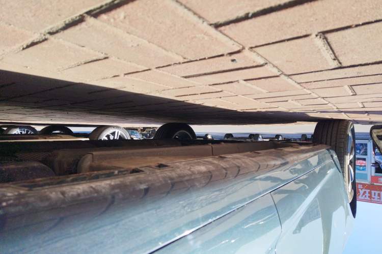Used Geely Auto Emgrand GL 2018 1.8L DCT Elite Smart Connectivity Version Left Side Sill