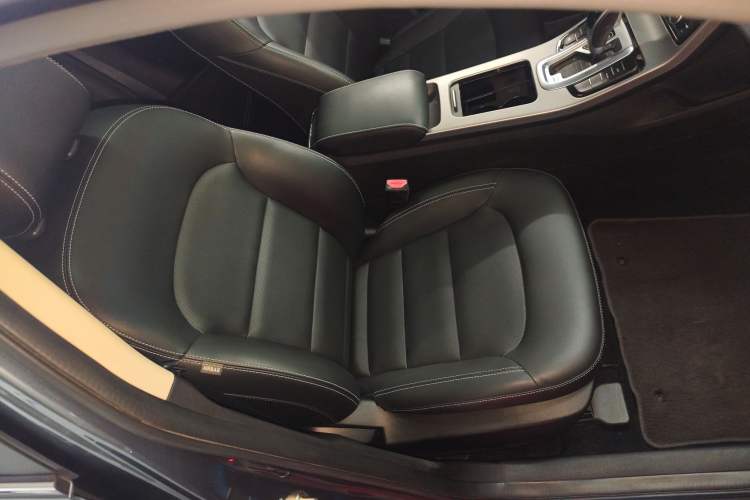 Used Geely Auto Emgrand GL 2018 1.8L DCT Elite Smart Connectivity Version Right Front Seat