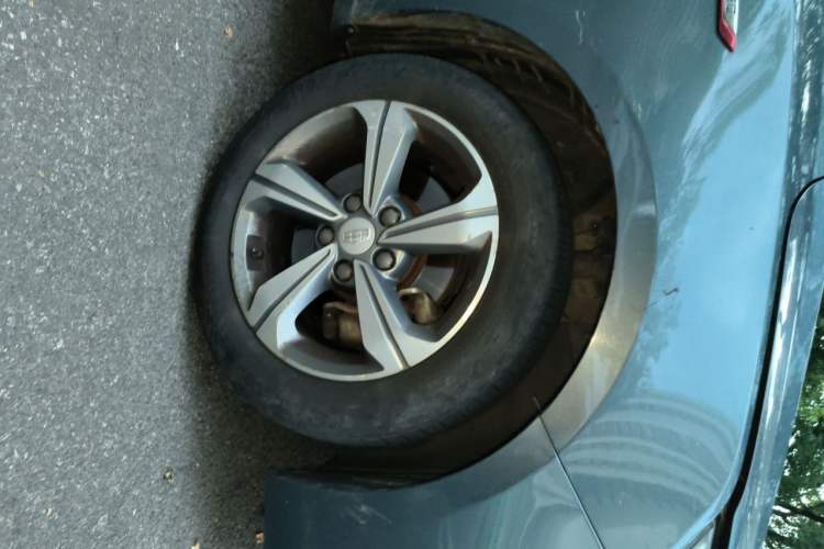 Used Geely Auto Emgrand GL 2018 1.4T Manual Elite Smart Connectivity Version Right Front Wheel Hub