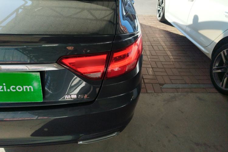 Used Geely Auto Emgrand GL 2018 1.8L DCT Elite Smart Connectivity Version Right Rear Taillight